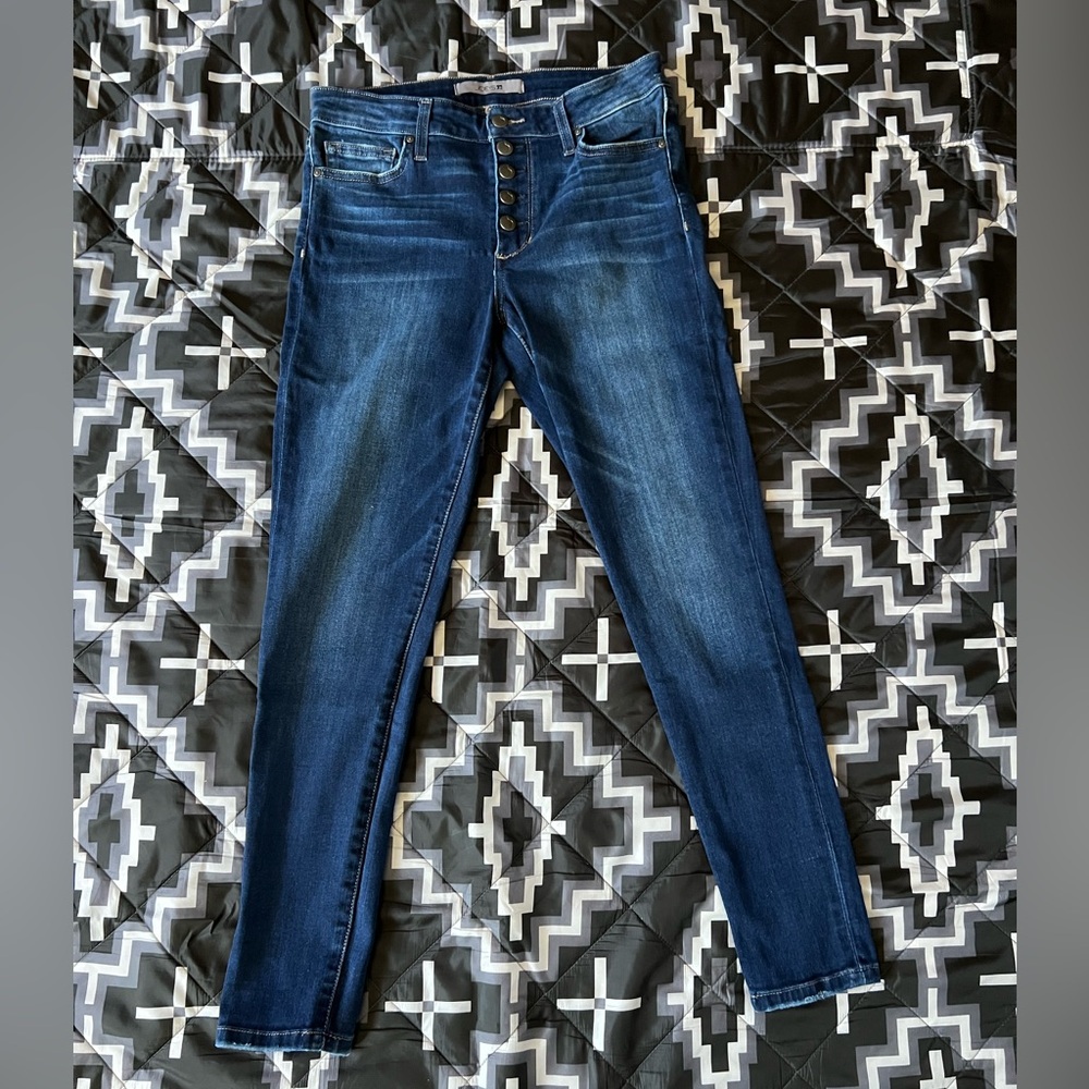 Joe's Jeans blue jeans with Faded Details
